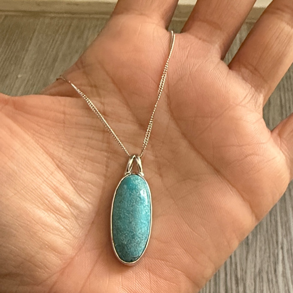 925 Sterling Silver Elegant Silver and Turquoise Pendant Necklace